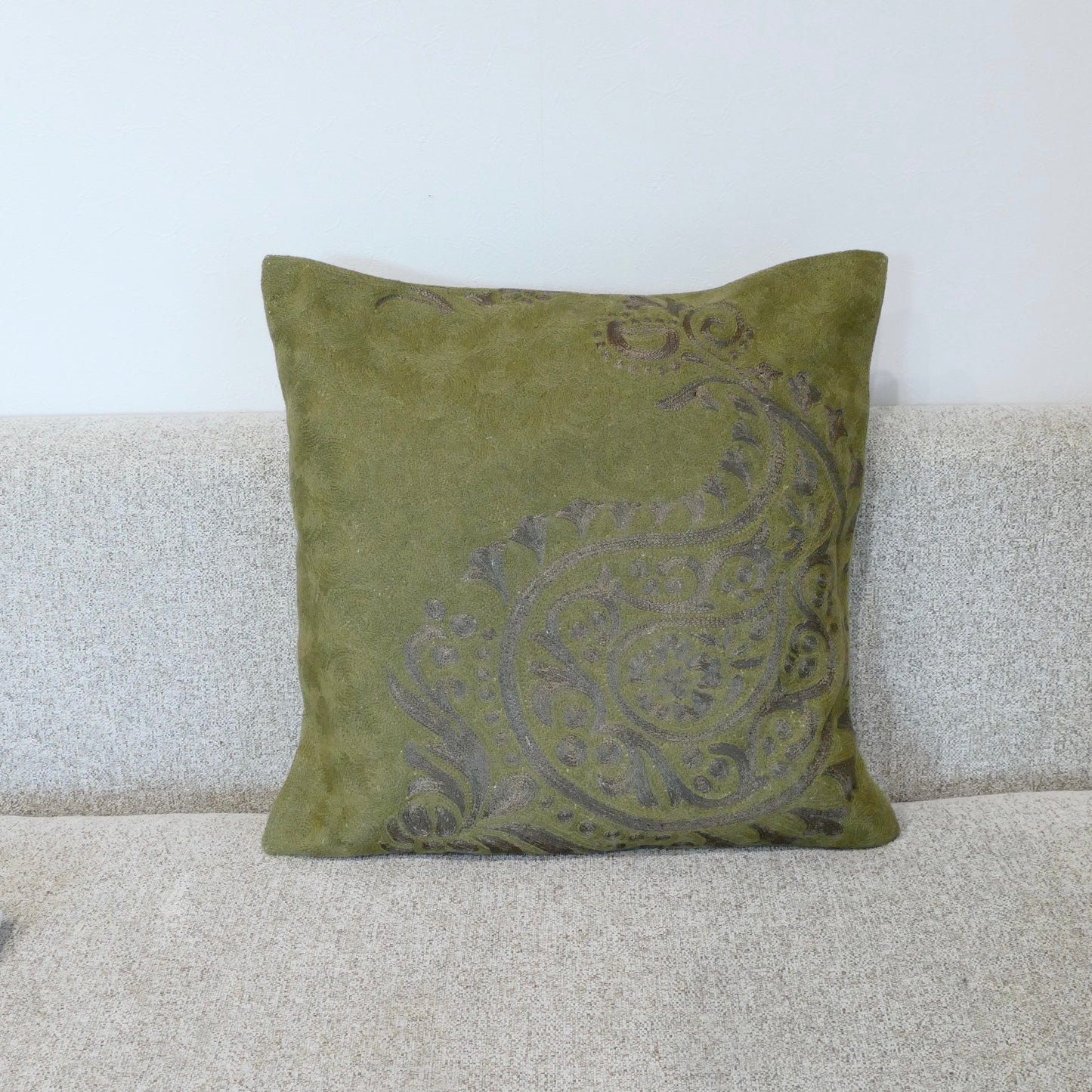 Ari Embroidery Cushion Cover (45*45cm)